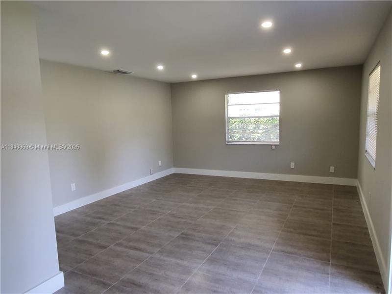 1633 SW 30th Ave