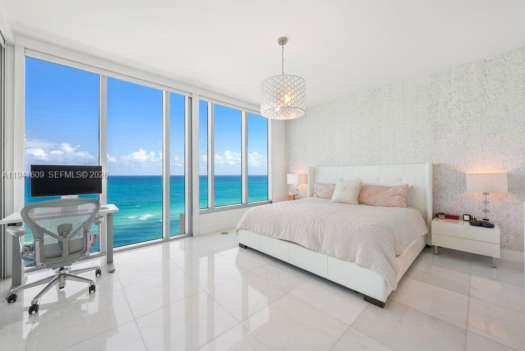 NORTH CARILLON BEACH COND - Residential