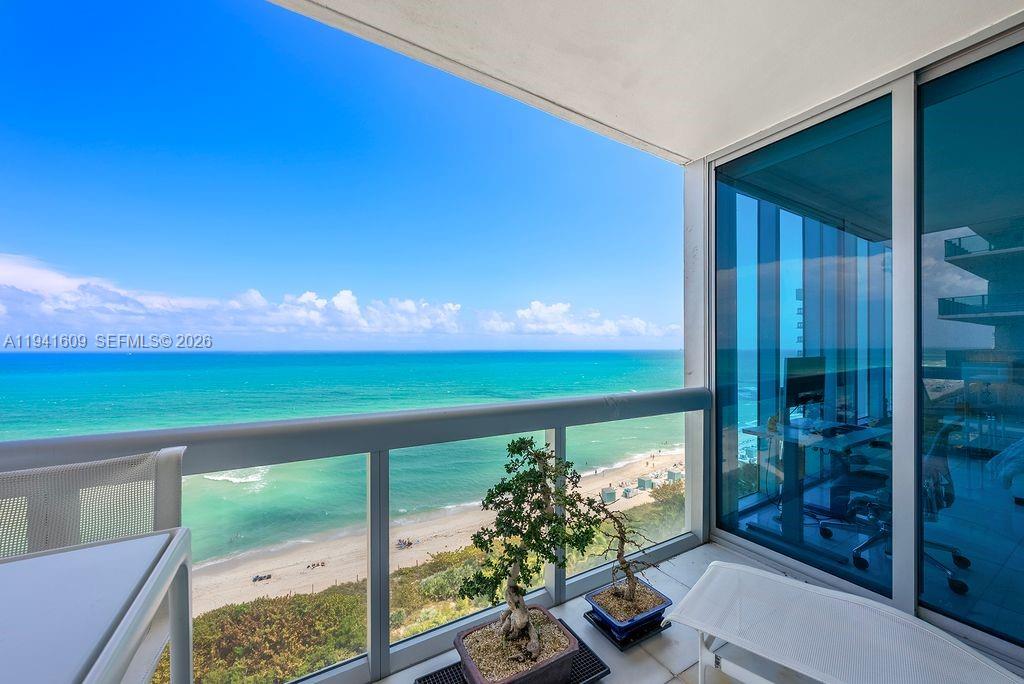 NORTH CARILLON BEACH COND - Residential