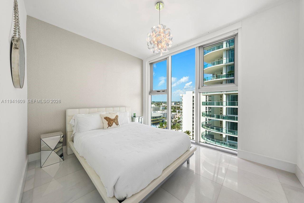 NORTH CARILLON BEACH COND - Residential
