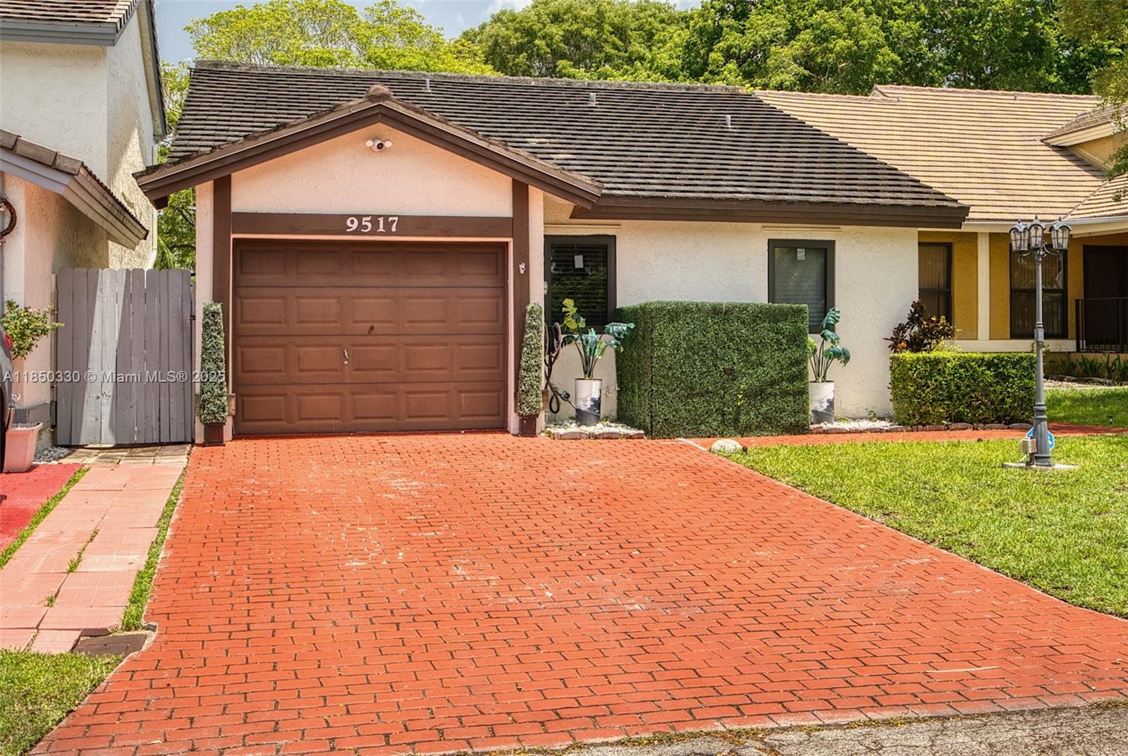 HAMMOCKS SEC 2 - Residential