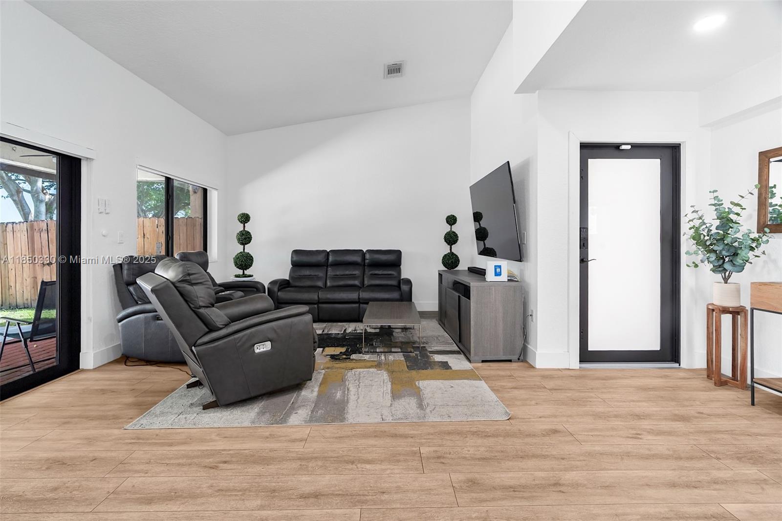 HAMMOCKS SEC 2 - Residential