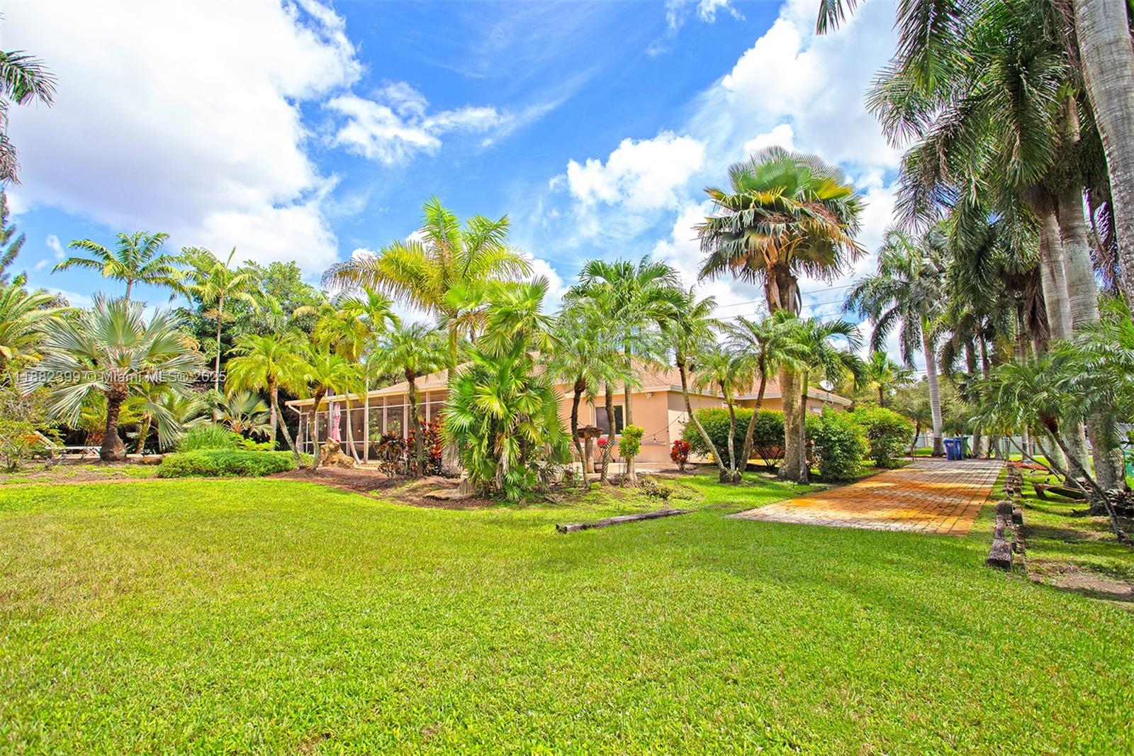 SELIGMAN-KIA ACRES - Residential
