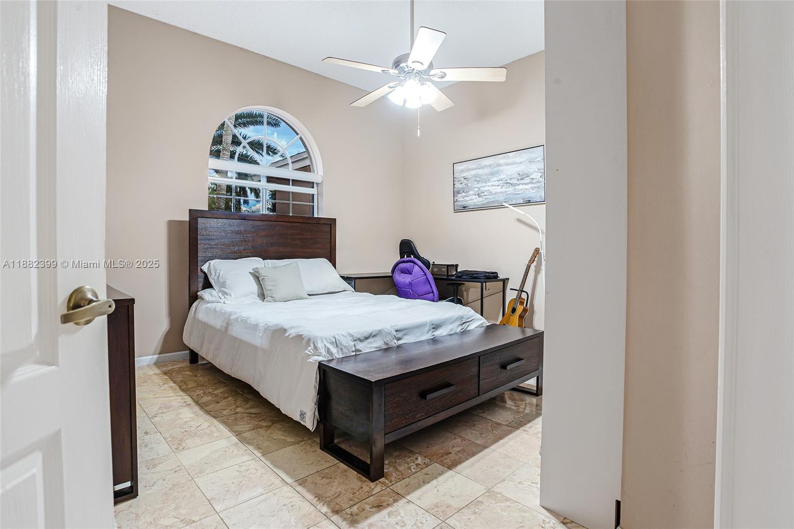 SELIGMAN-KIA ACRES - Residential