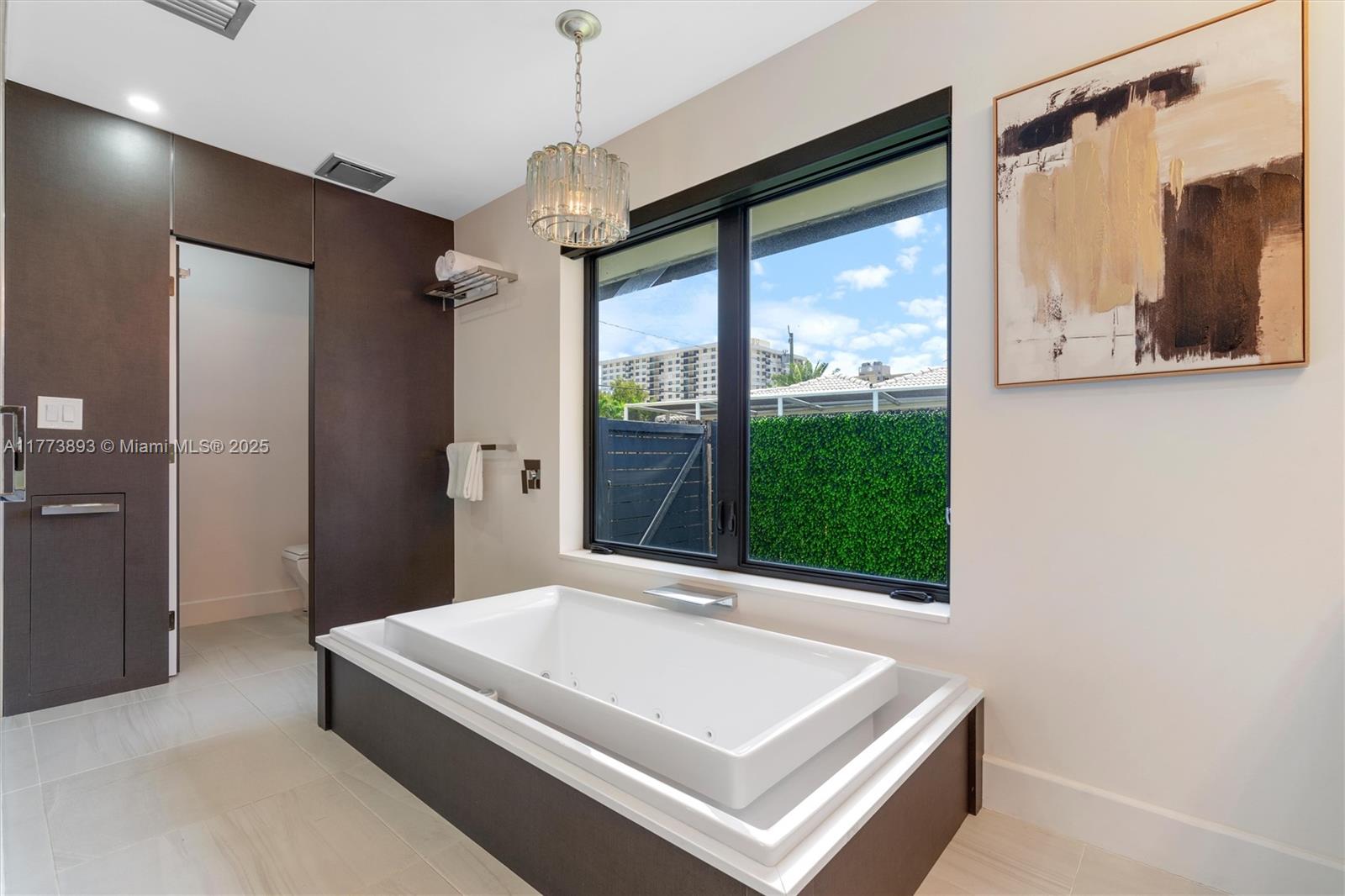 BEL-AIR ISLE - Residential