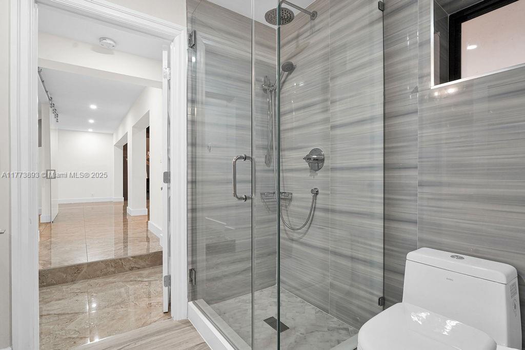 BEL-AIR ISLE - Residential