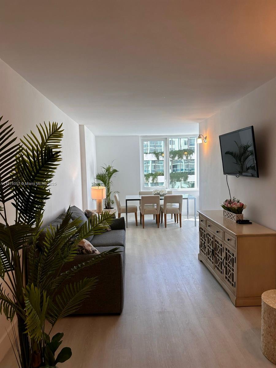 RONEY PALACE CONDO - Residential