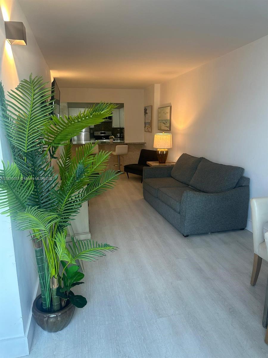 RONEY PALACE CONDO - Residential