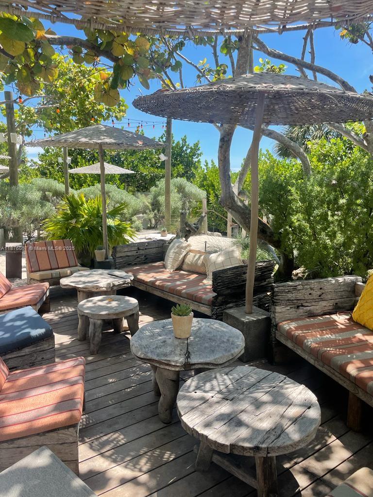 RONEY PALACE CONDO - Residential