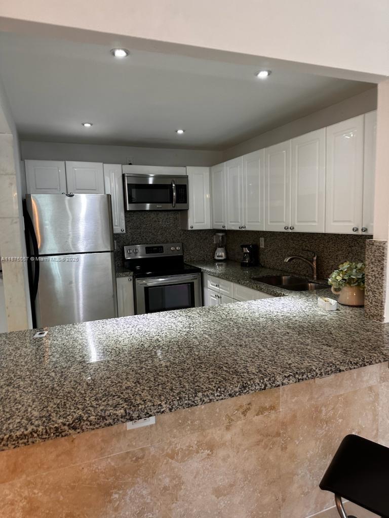 RONEY PALACE CONDO - Residential