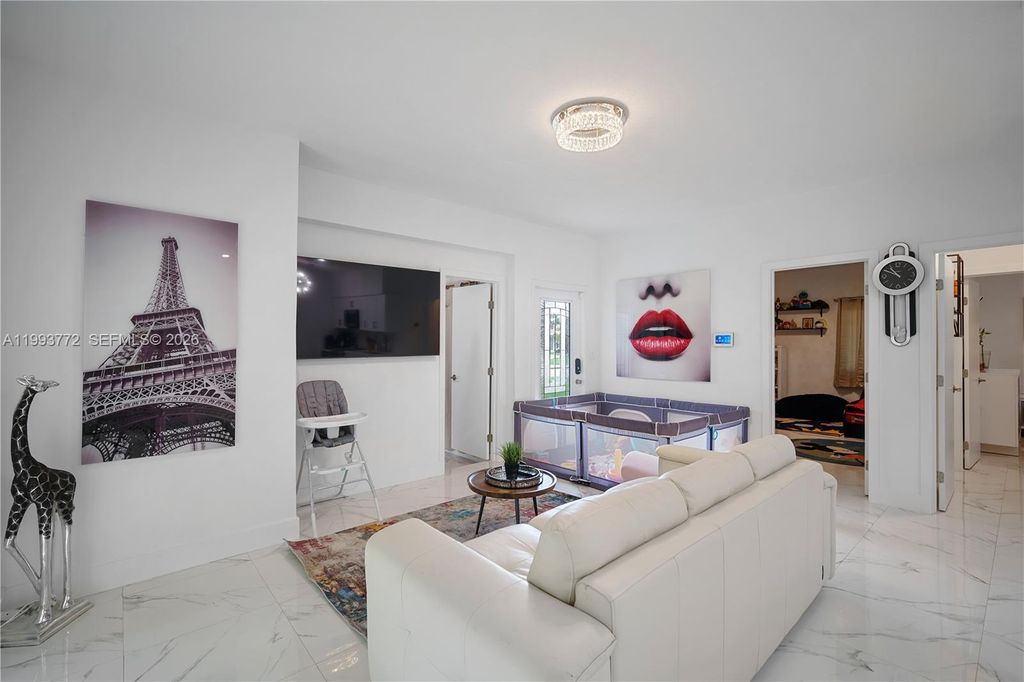 Photo of 925 NE 4th St, Hallandale Beach, FL 33009 (MLS # A11993772)