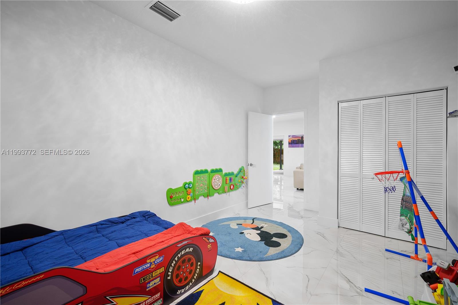 GULFSTREAM ESTATES - Residential