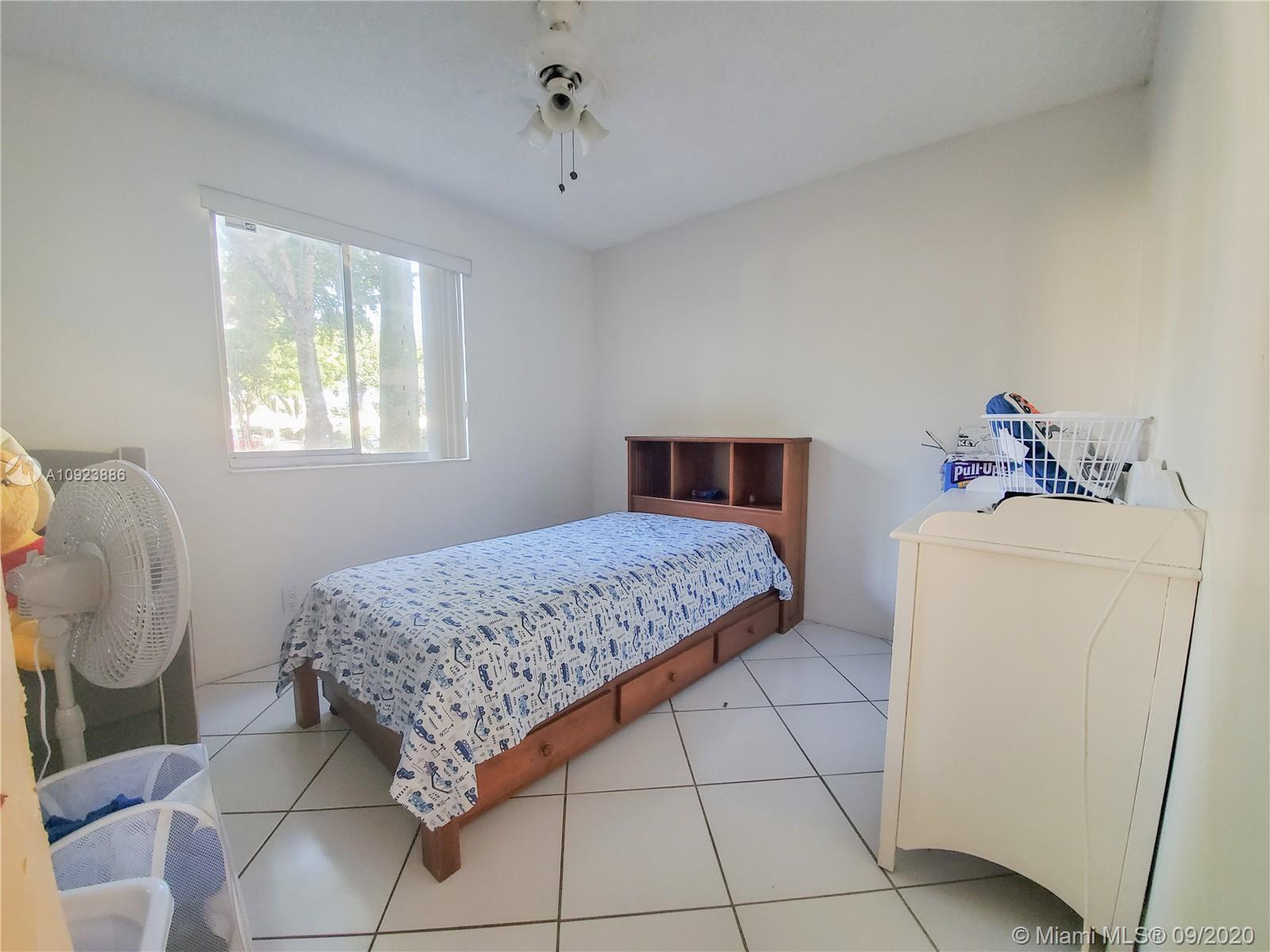 GARDENS NORTH 10 (THE) CO - Residential