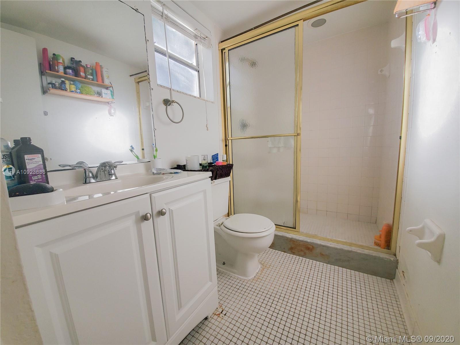 GARDENS NORTH 10 (THE) CO - Residential