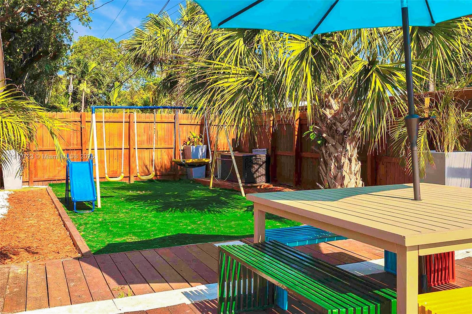 HIBISCUS PARK - Residential Lease