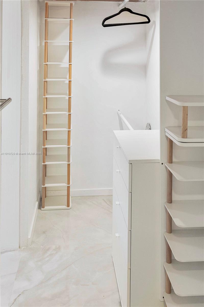 HIBISCUS PARK - Residential Lease