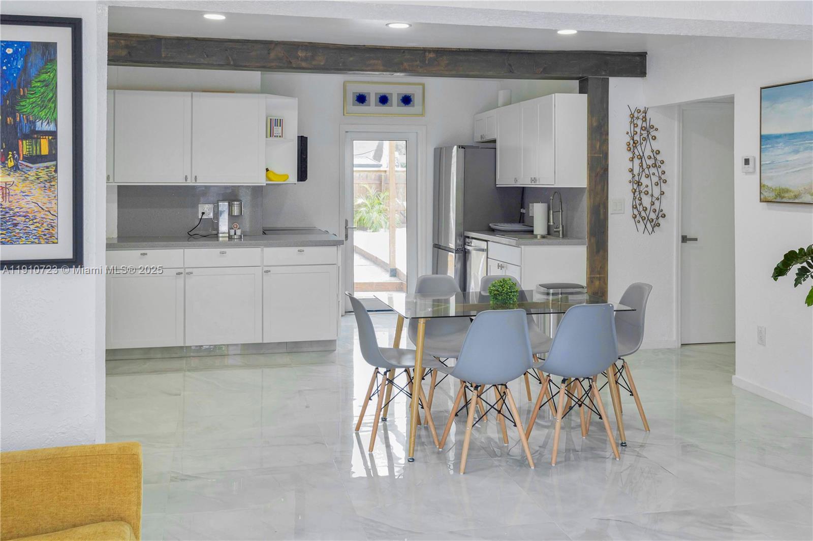 HIBISCUS PARK - Residential Lease