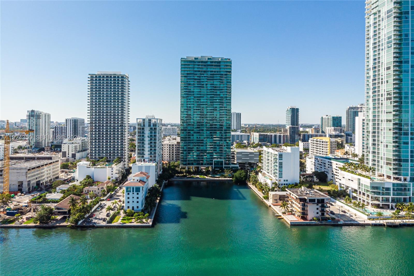 ICON BAY CONDO - Residential