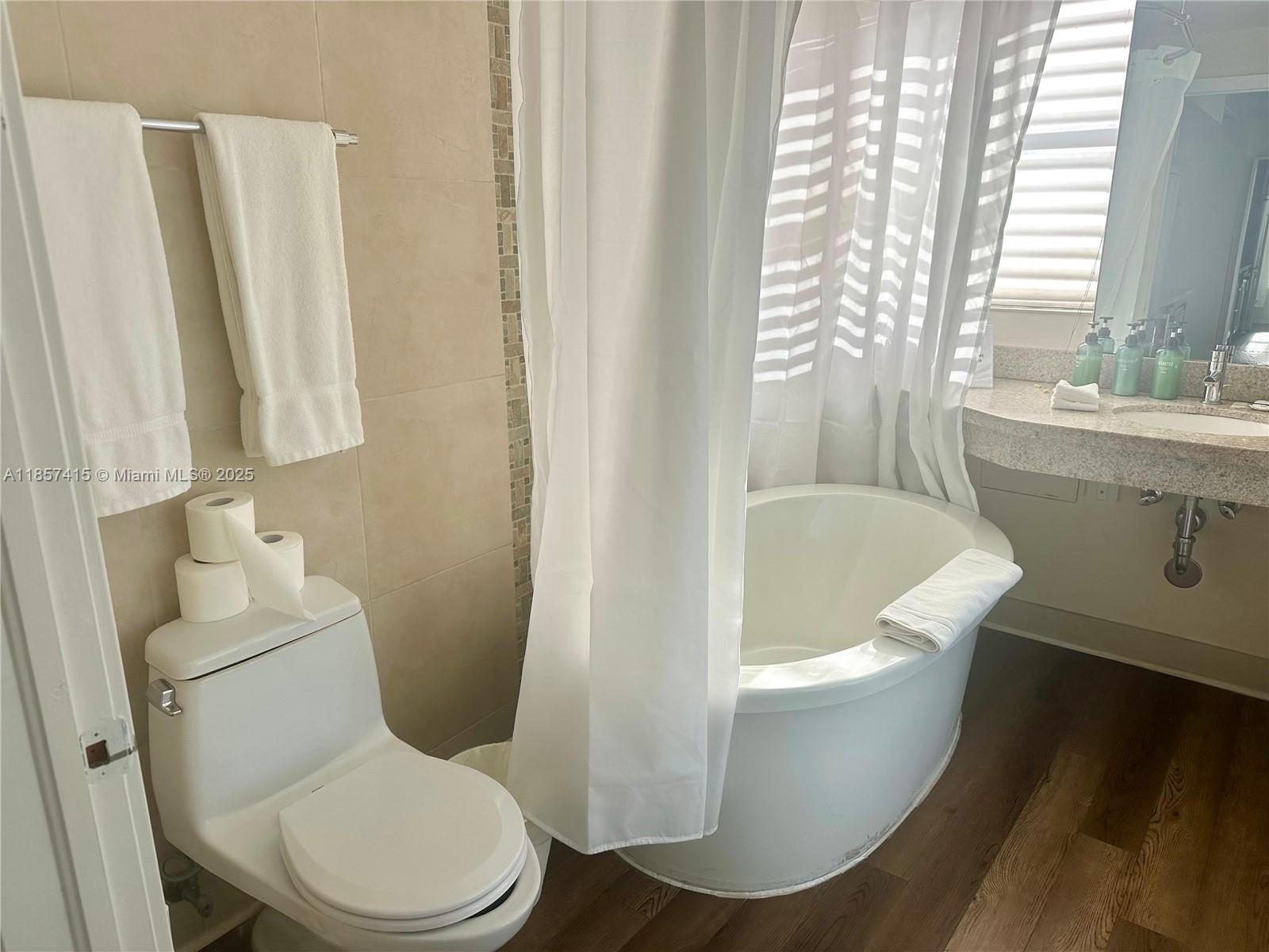 THE STRAND ON OCEAN DRIVE - Residential