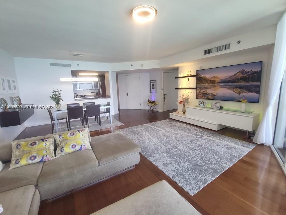 OCEAN FOUR CONDO - Residential Lease