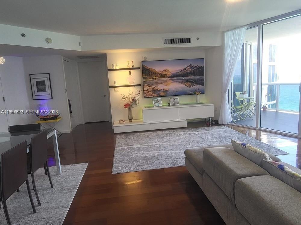 OCEAN FOUR CONDO - Residential Lease