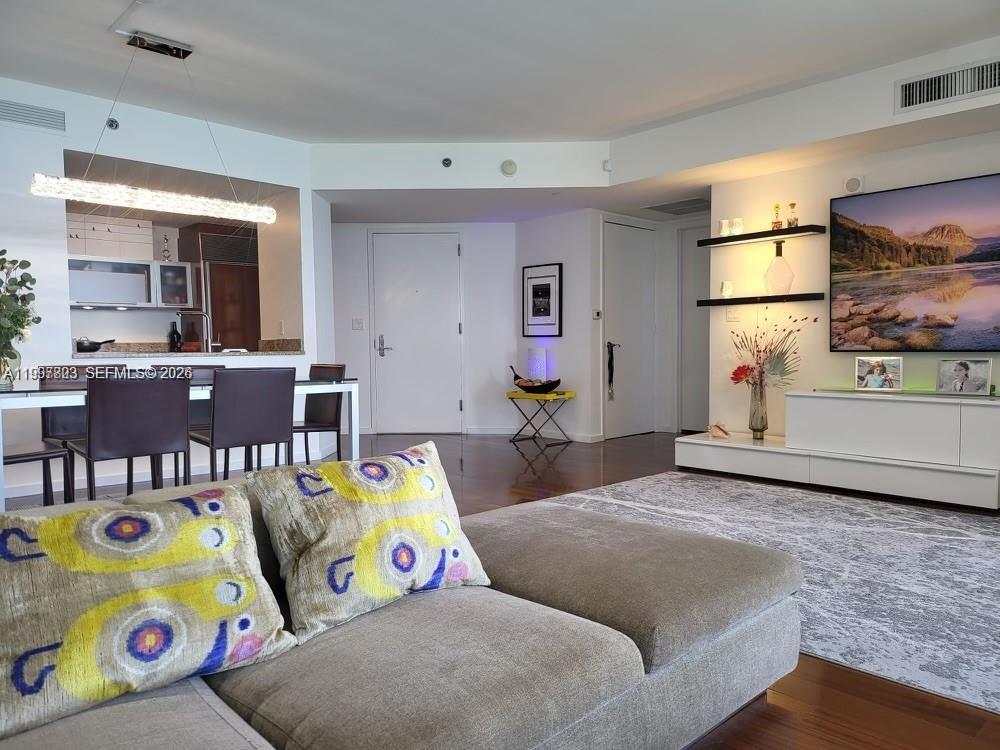 OCEAN FOUR CONDO - Residential Lease