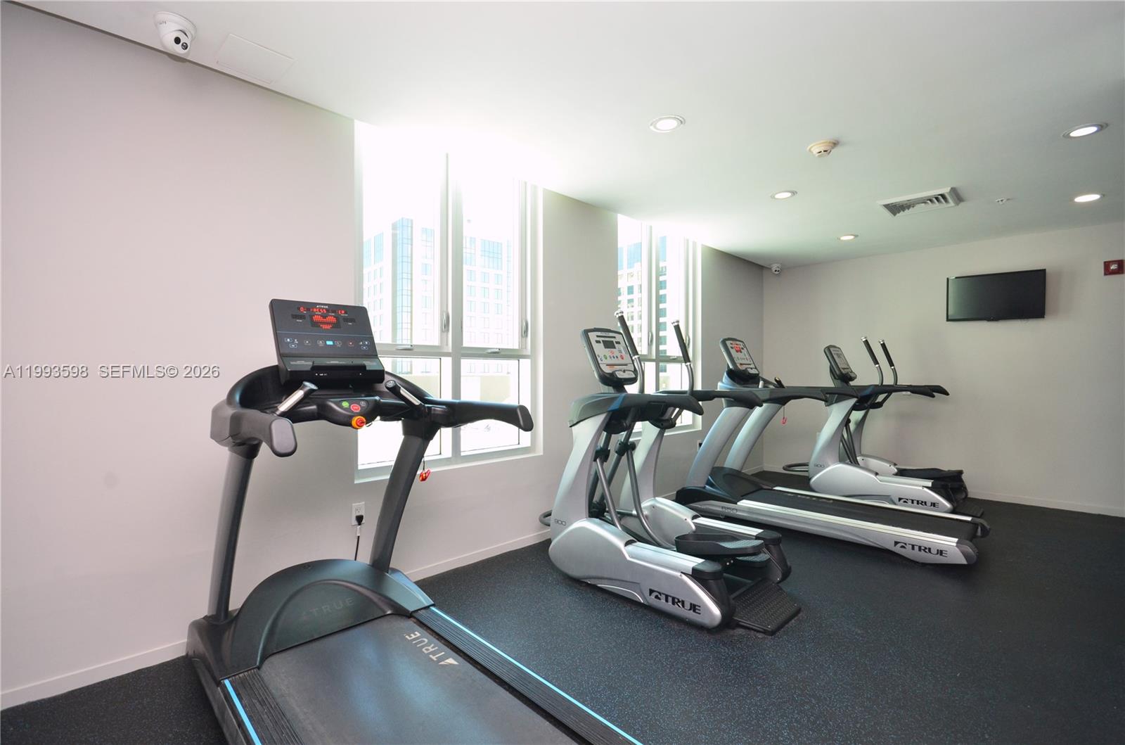 METROPOLIS I AT DADELAND - Residential