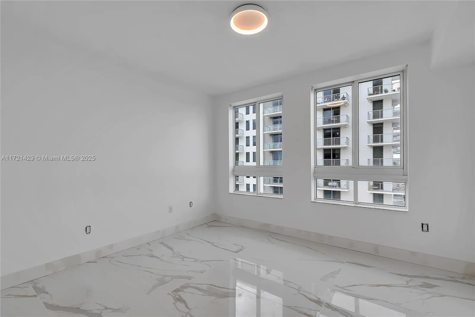 Miami, Florida 33156, United States, 2 Bedrooms Bedrooms, ,2 BathroomsBathrooms,Residential,Active,20562