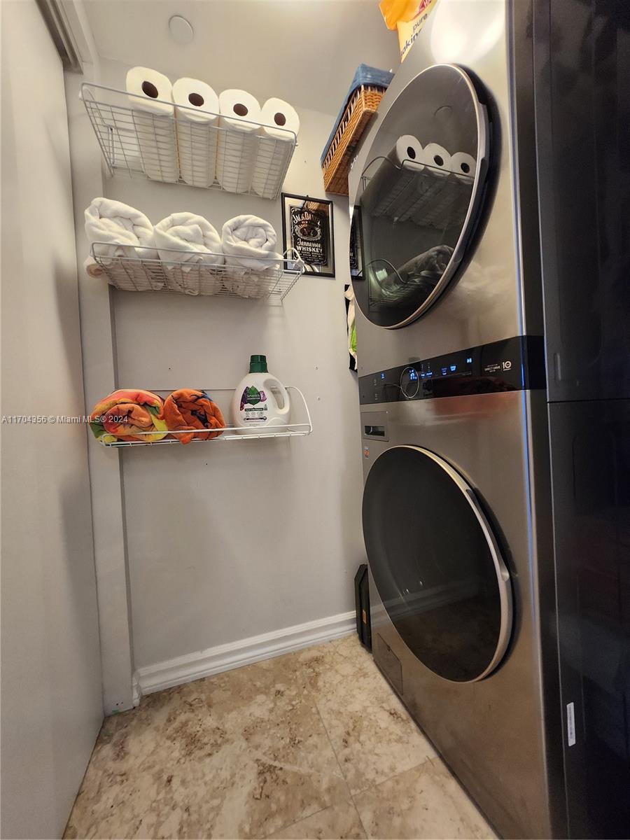 BEACH CLUB TWO CONDO - Residential Lease