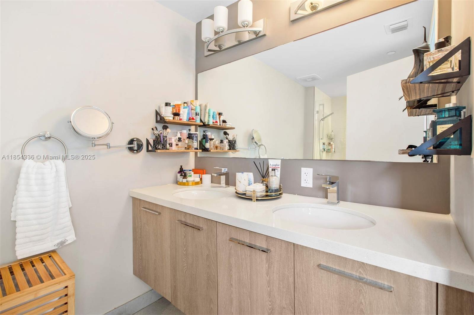 BAY HARBOR ISLAND - Residential Lease