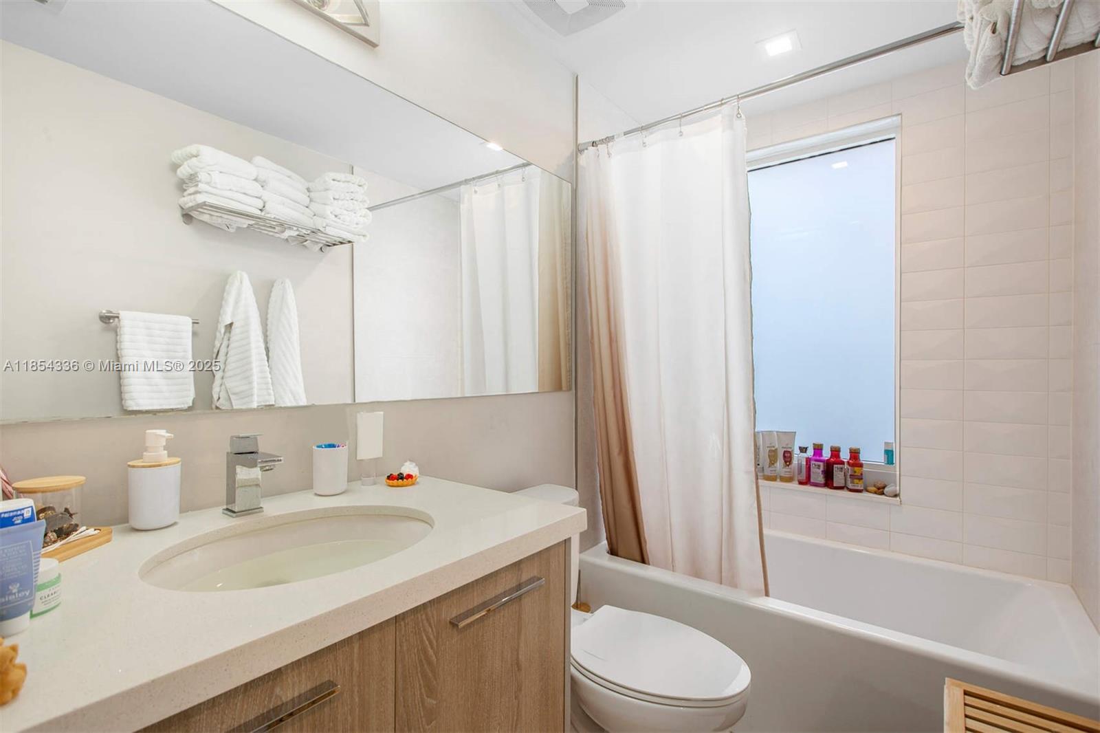 BAY HARBOR ISLAND - Residential Lease