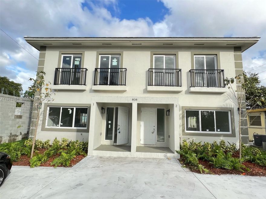 Premium finishes Townhouse, Built in 2023, Bright and Open living/dining room with High ceilings and Tile throughout. Spacious Layout with three beds and two and a half baths. The modern kitchen features Custom Cabinets with soft-closing doors, Granite countertops, and SS appliances. Large Master Suite with a beautiful bath features a granite vanity and a tub/shower combination—impact doors and windows, as well as a high-efficiency air conditioning unit. If a pet is approved, a non-refundable deposit of $300 will be required. Dogs can weigh up to 20 pounds. Before moving in, the landlord requires mandatory renter insurance, the first month, and two security deposits