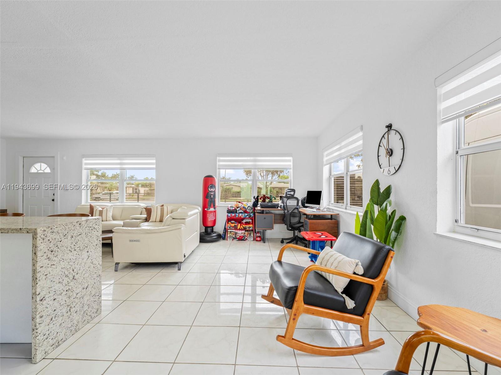 WESTWOOD LAKE 4TH ADDN - Residential