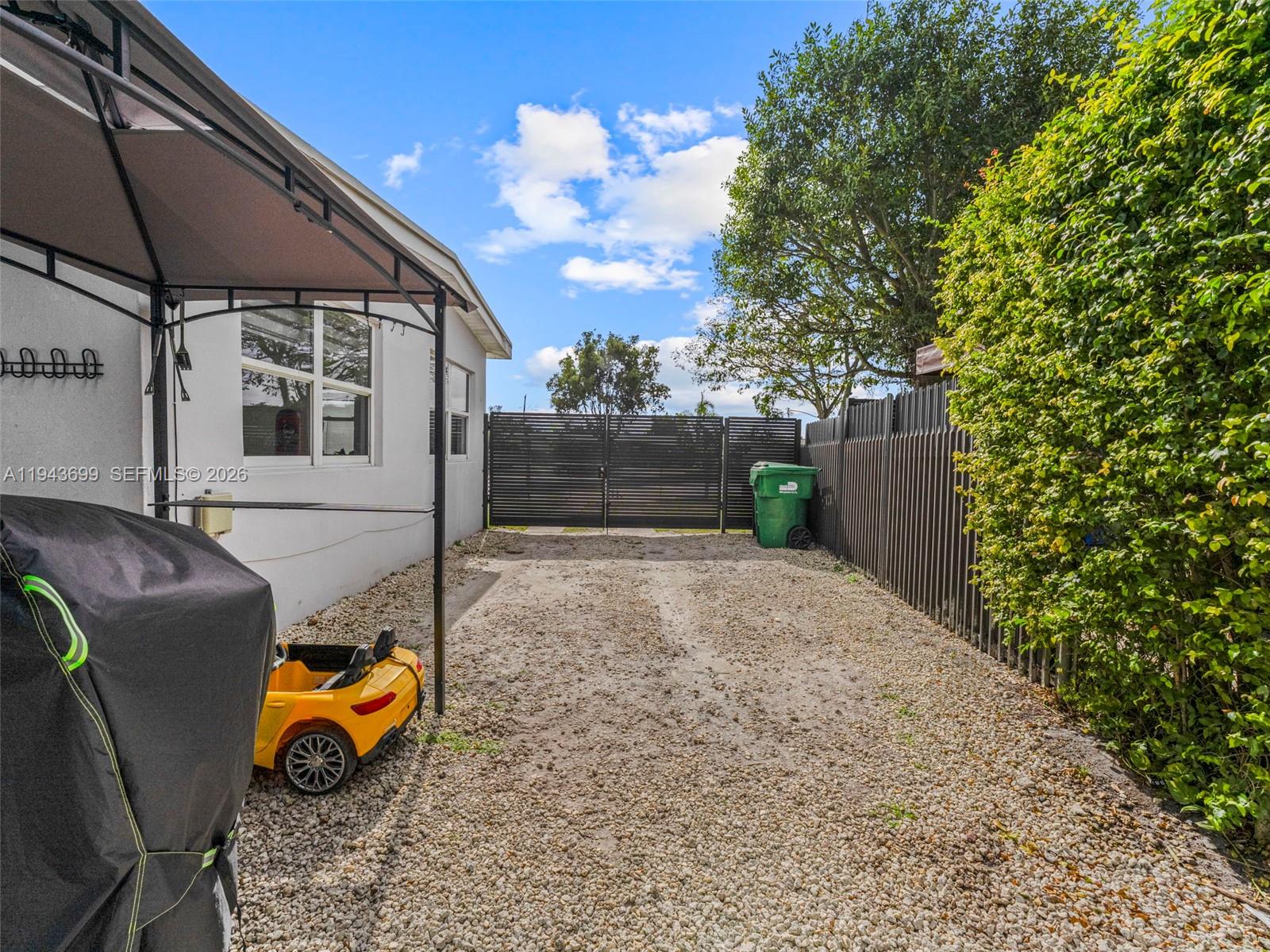 WESTWOOD LAKE 4TH ADDN - Residential