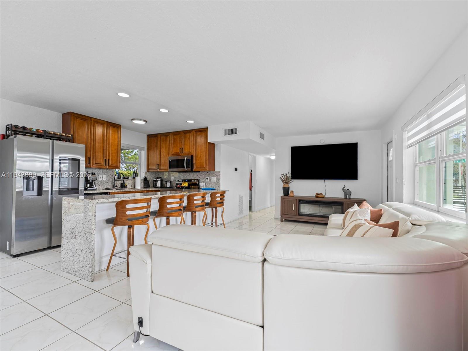 WESTWOOD LAKE 4TH ADDN - Residential