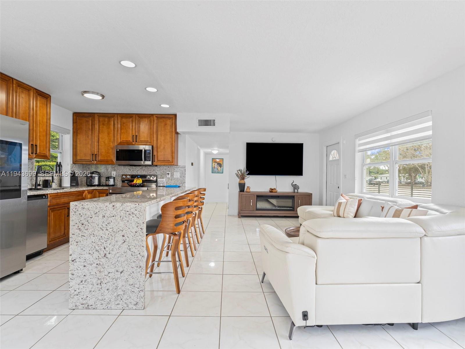 WESTWOOD LAKE 4TH ADDN - Residential