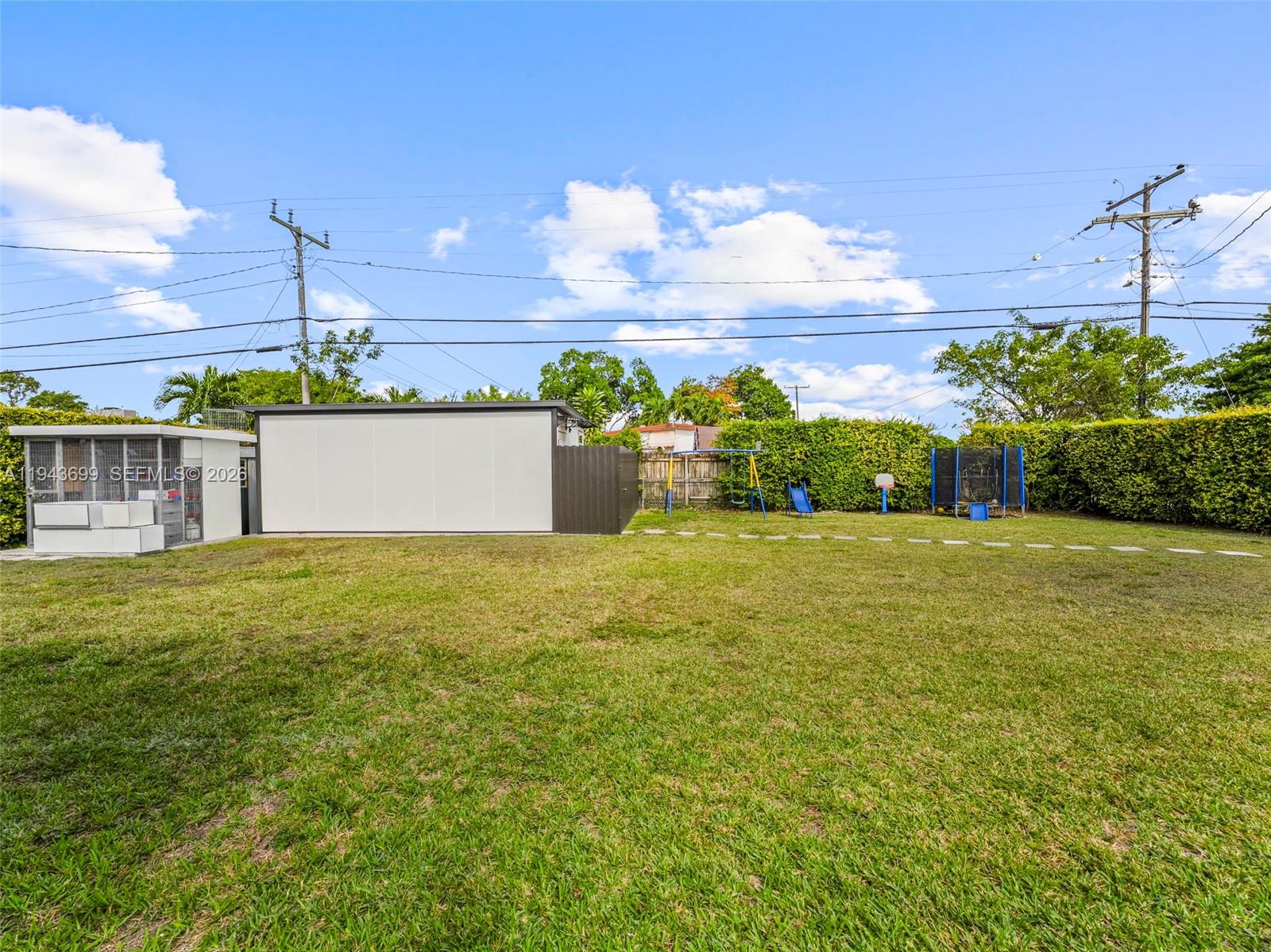 WESTWOOD LAKE 4TH ADDN - Residential