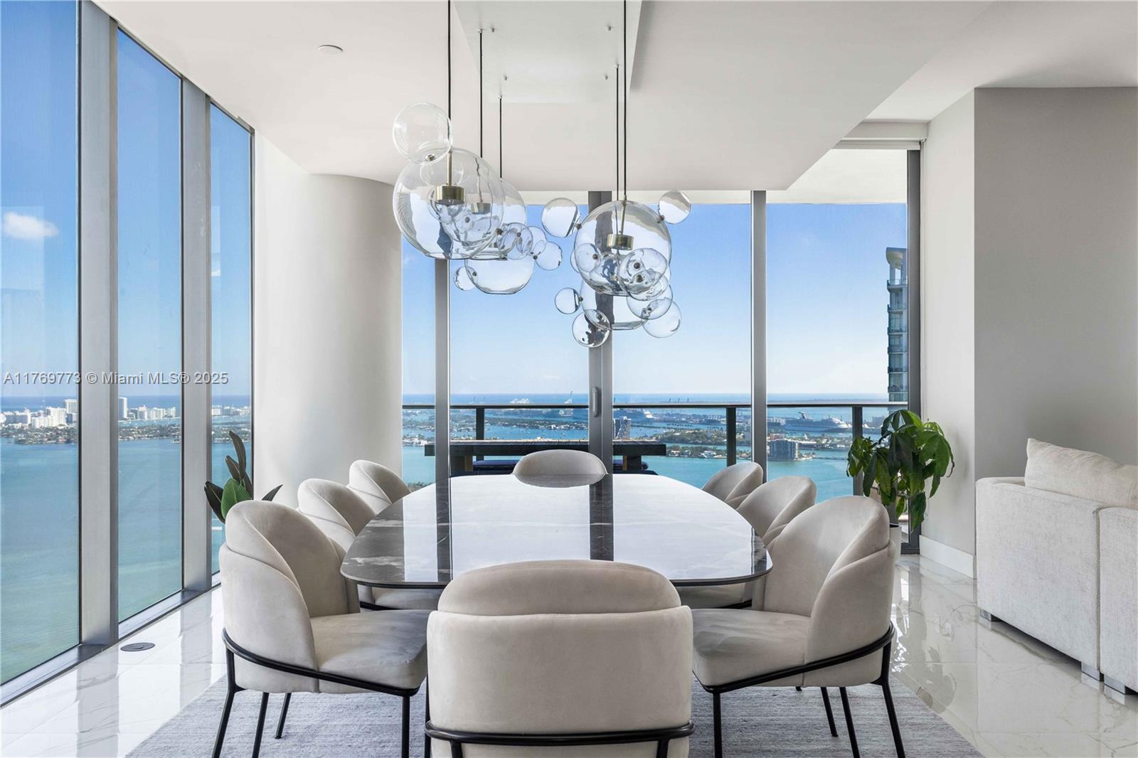 PARAISO BAY CONDO - Residential