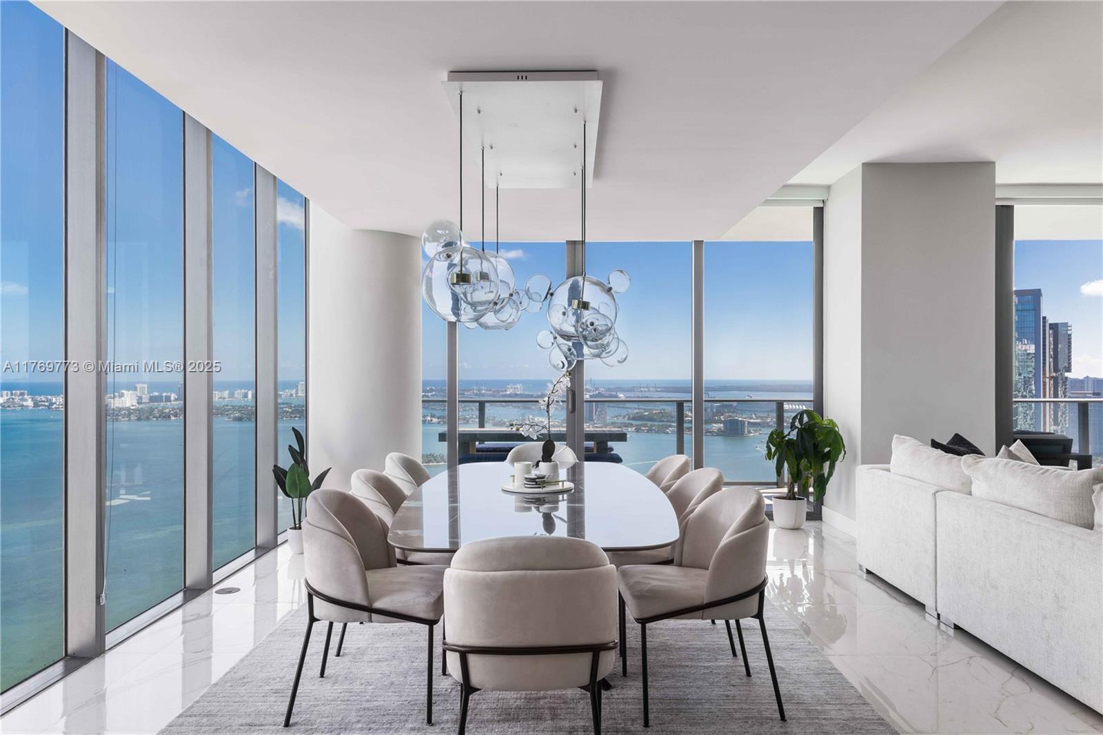 Property for Sale at 650 Ne 32nd St Ph5004, Miami, Broward County, Florida - Bedrooms: 4 
Bathrooms: 5  - $3,550,000