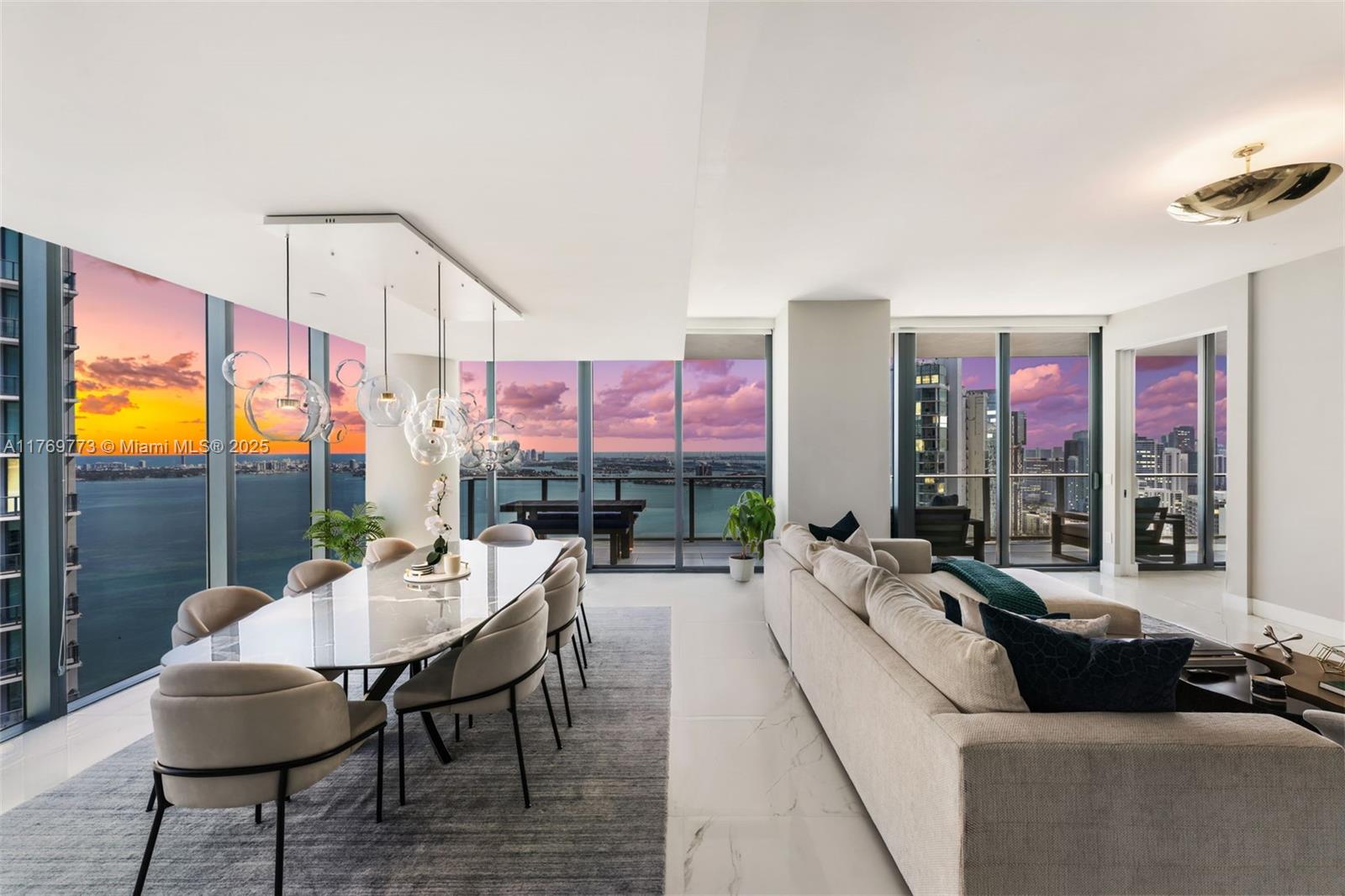 PARAISO BAY CONDO - Residential
