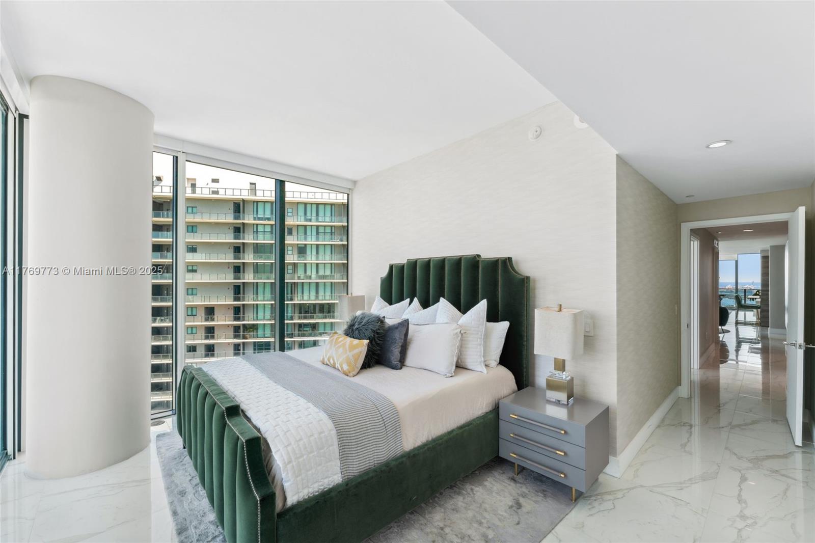 PARAISO BAY CONDO - Residential