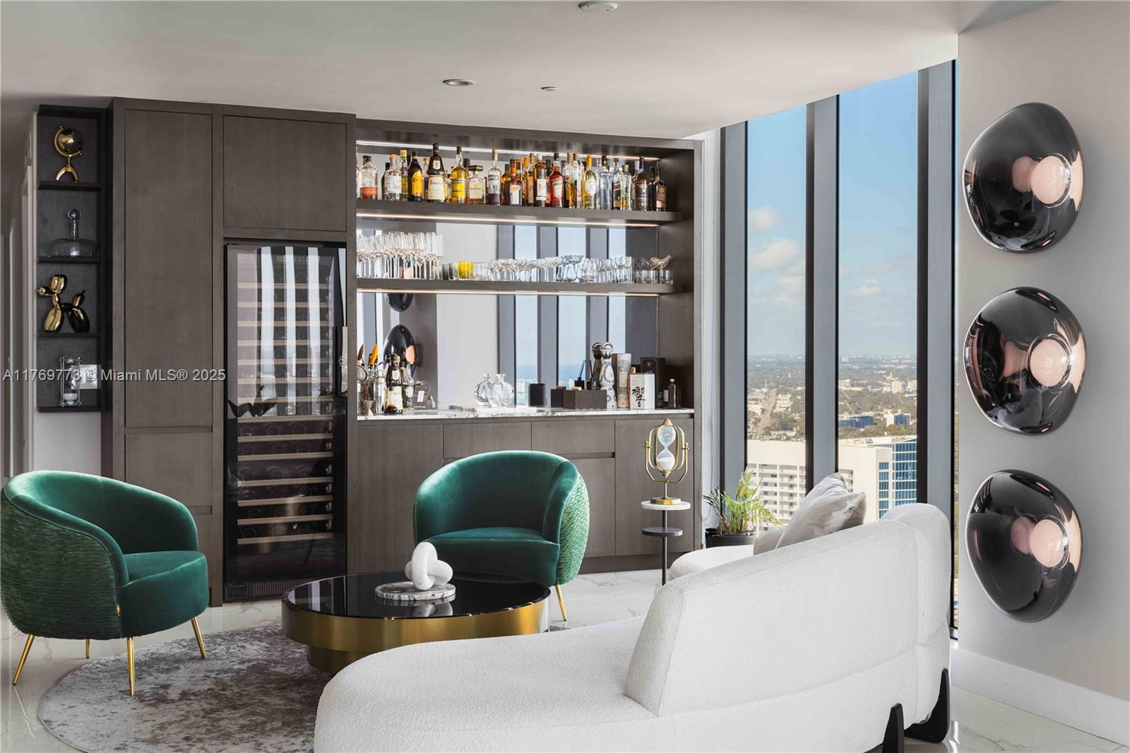 PARAISO BAY CONDO - Residential