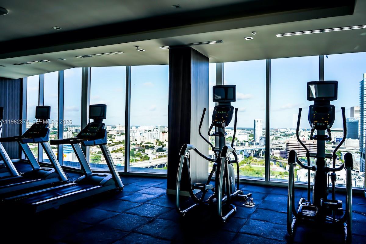 BRICKELL TEN CONDO - Residential Lease