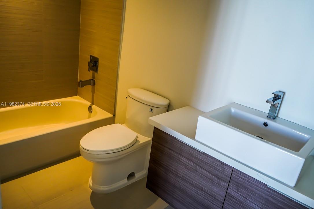 BRICKELL TEN CONDO - Residential Lease