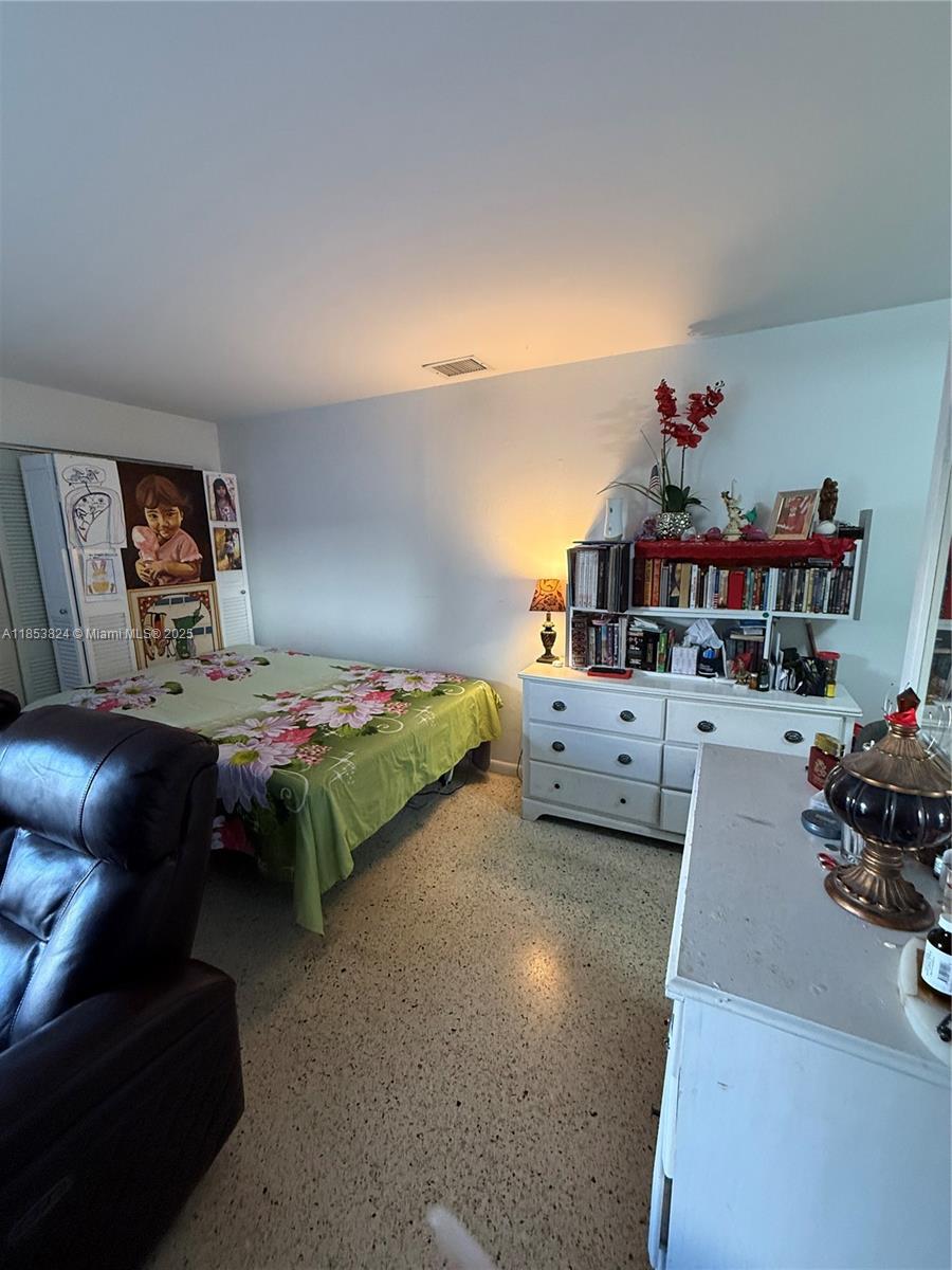 110 Flagami Blvd