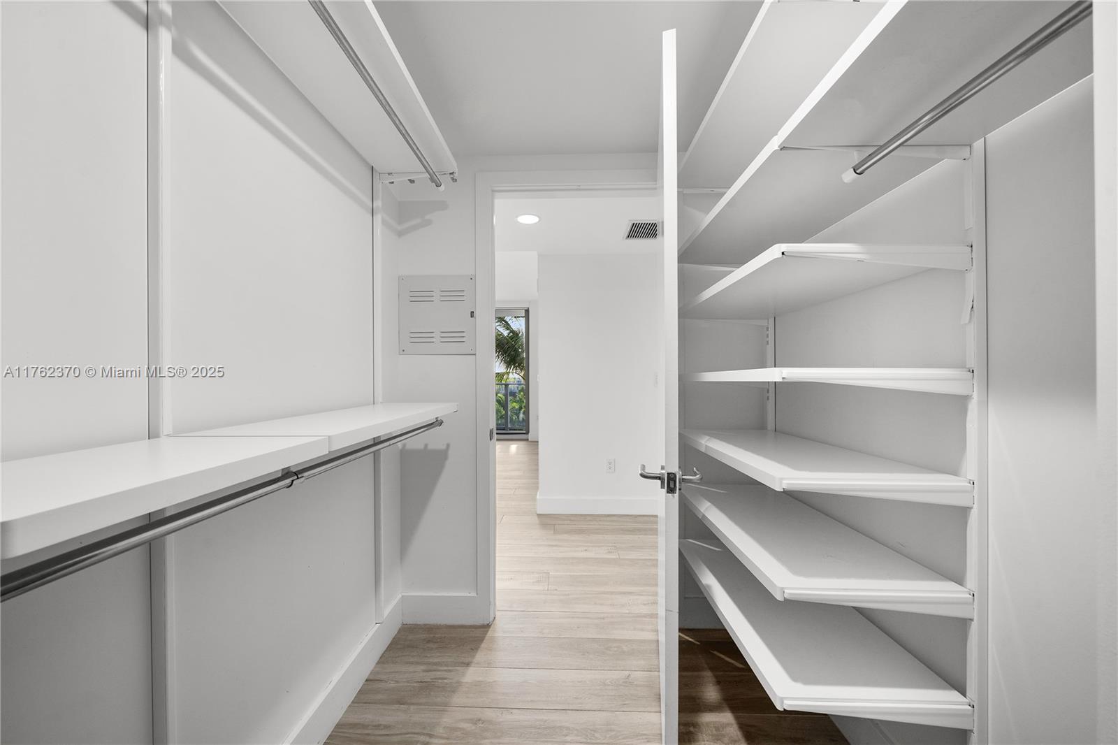 RIVA - Residential
