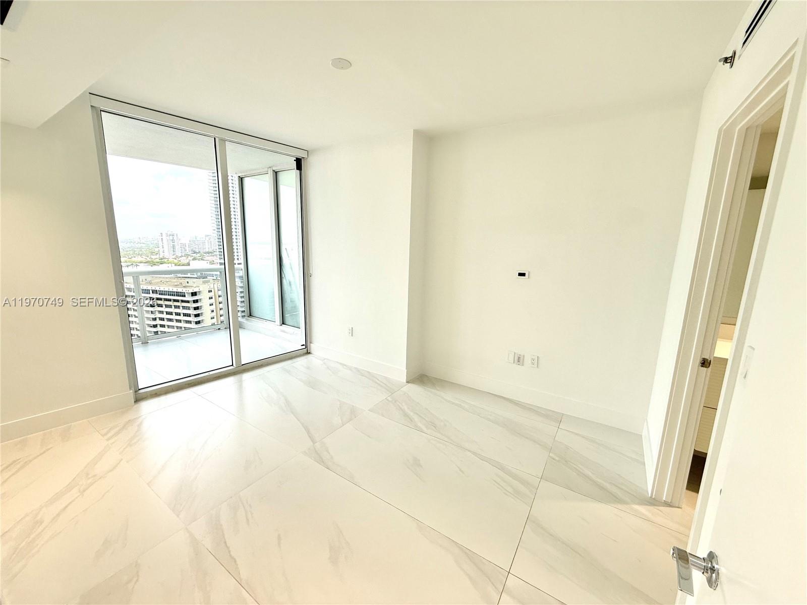 BEACH CLUB ONE - Residential