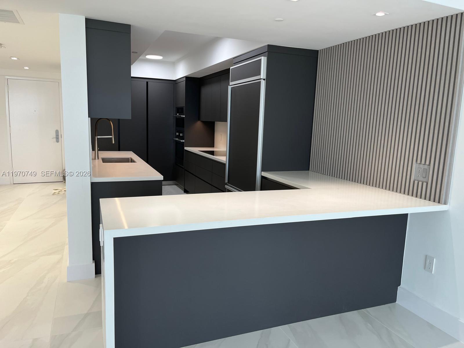 BEACH CLUB ONE - Residential