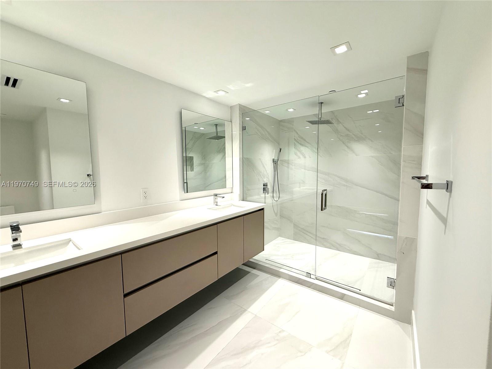 BEACH CLUB ONE - Residential