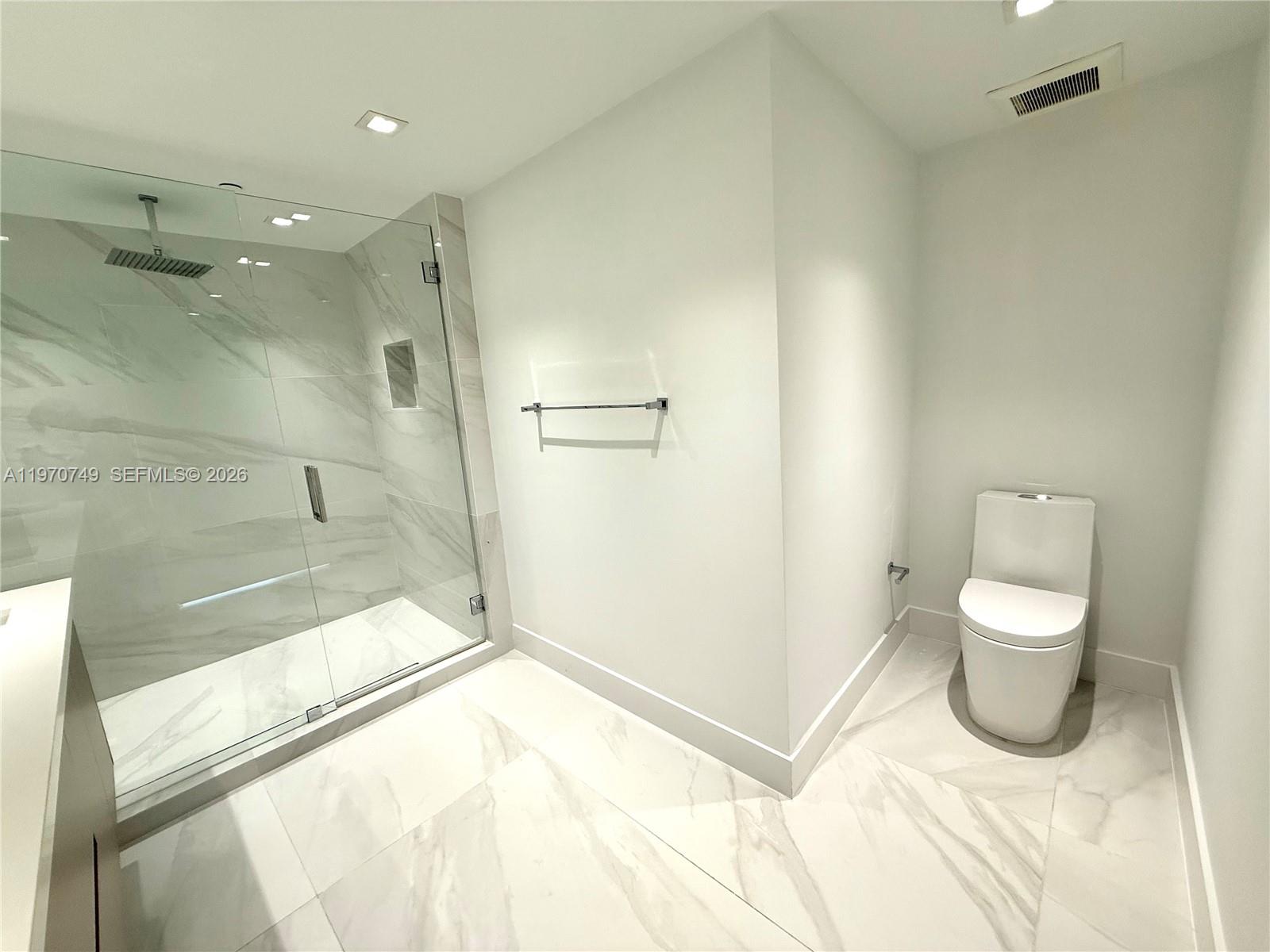 BEACH CLUB ONE - Residential